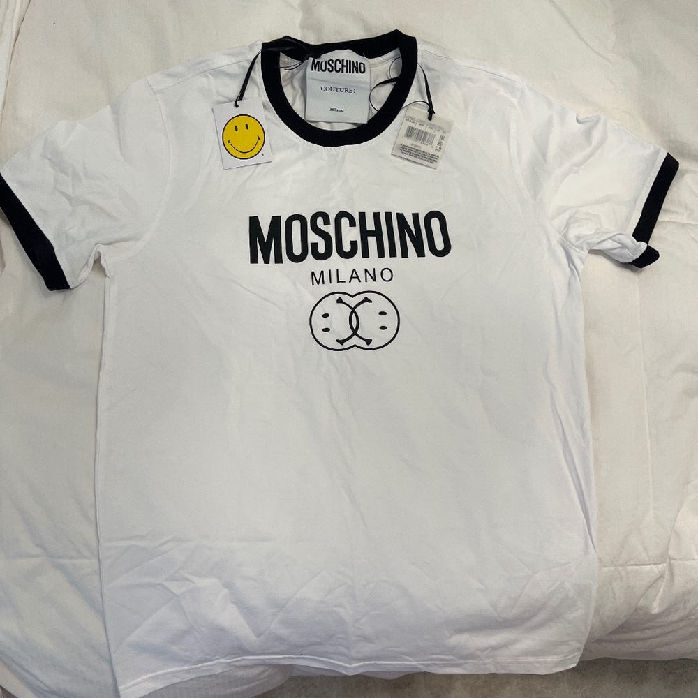 Moschino t shirt